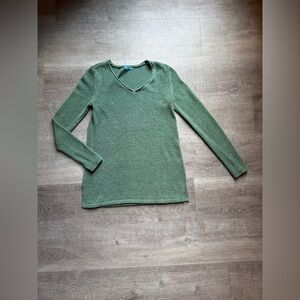 J McLaughlin Callum Green V-neck Knit Sweater Size XS Preppy Minimalist